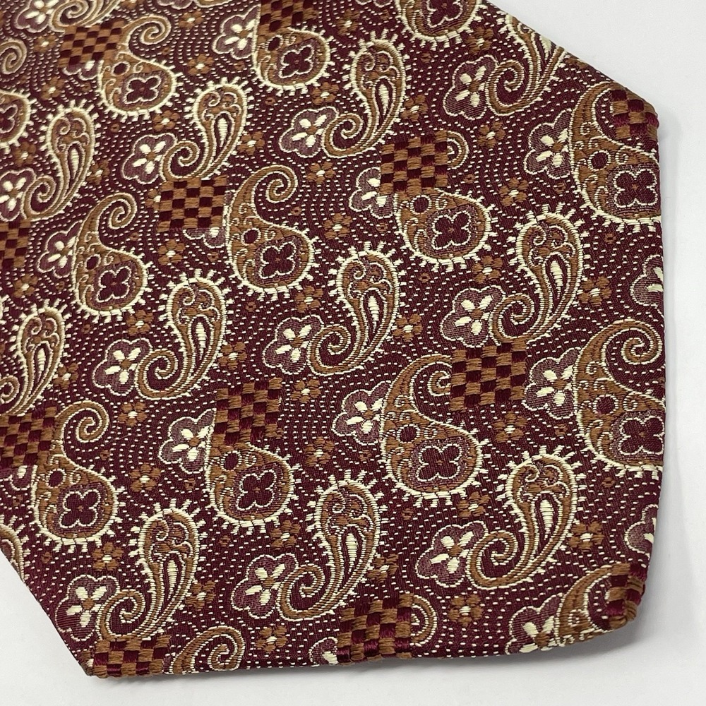 Paul Fredrick Tie Handmade Italian Silk‎ USA Red Cream 4x56" VTG Paisley Classic